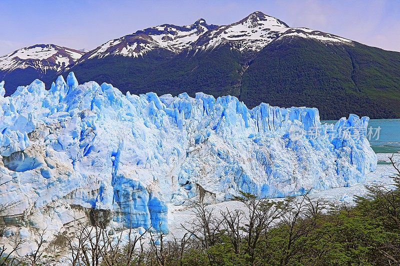 莫雷诺冰川和阿根廷湖- El Calafate，阿根廷巴塔哥尼亚